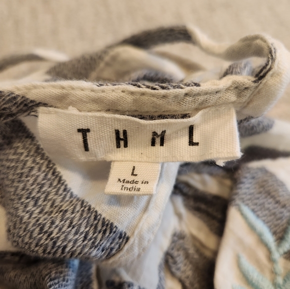 Halter Top - Picture 3 of 3